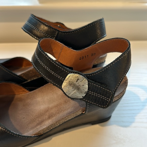 Taos Shoes - Picture 5 of 5